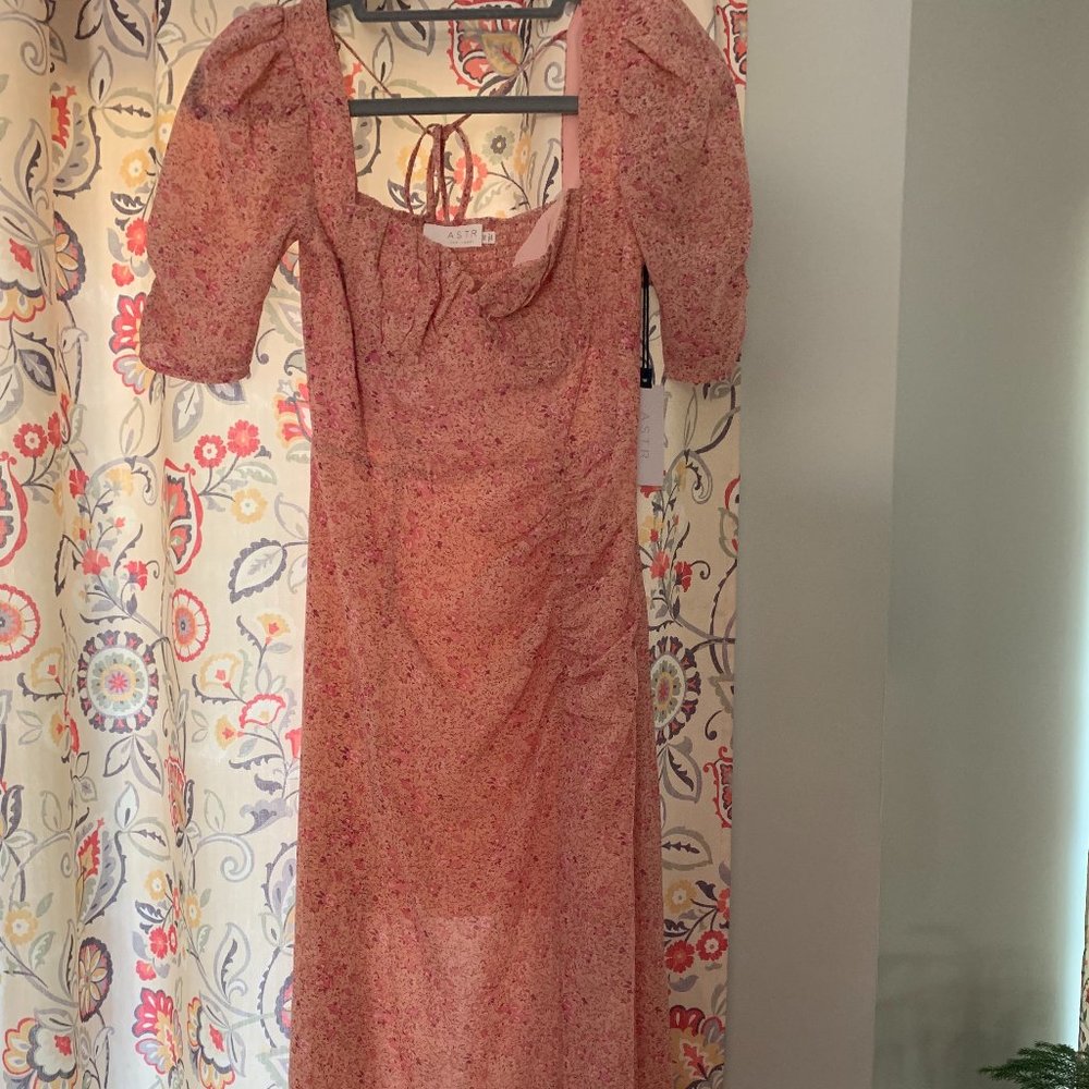 ASTR pink floral midi dress